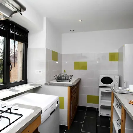 A Avec Parking, Wifi Et Jardin Clos - Fr-1-616-428 *